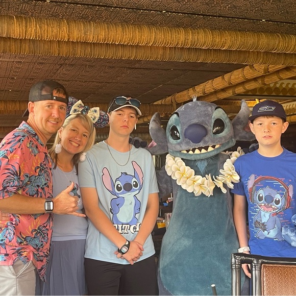 Meet your Posher, Krystal - Picture 2 of 3